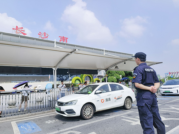 網約車隊員執勤風采