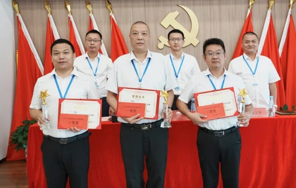 長沙紅光保安服務有限公司,長沙安保服務,長沙安全服務,長沙非武裝押運,勞務派遣服務 長沙紅光保安服務有限公司,長沙安保服務,長沙安全服務,長沙非武裝押運,勞務派遣服務